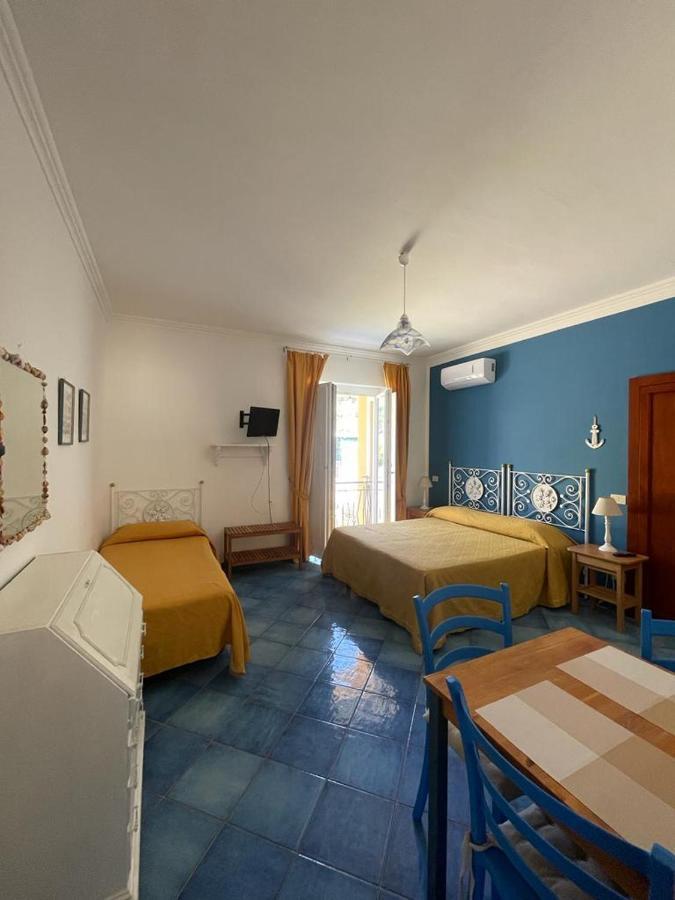 Ponza Inn- Casa Giovanna Exteriör bild